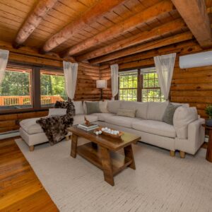 Private Log Cabin Escape - 4.5 Acres - Modern Reno